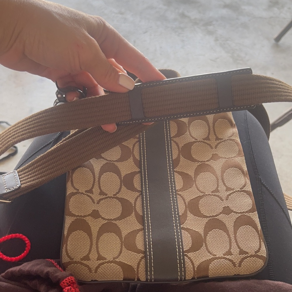 Coach crossbody - Picture 5 of 8